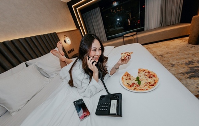 WAKTU INDONESIA SEMARAK